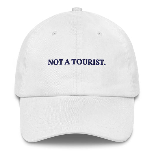 Cappellino dad hat “Not a Tourist” ricamato