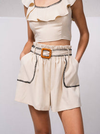 Shorts a vita alta con cintura