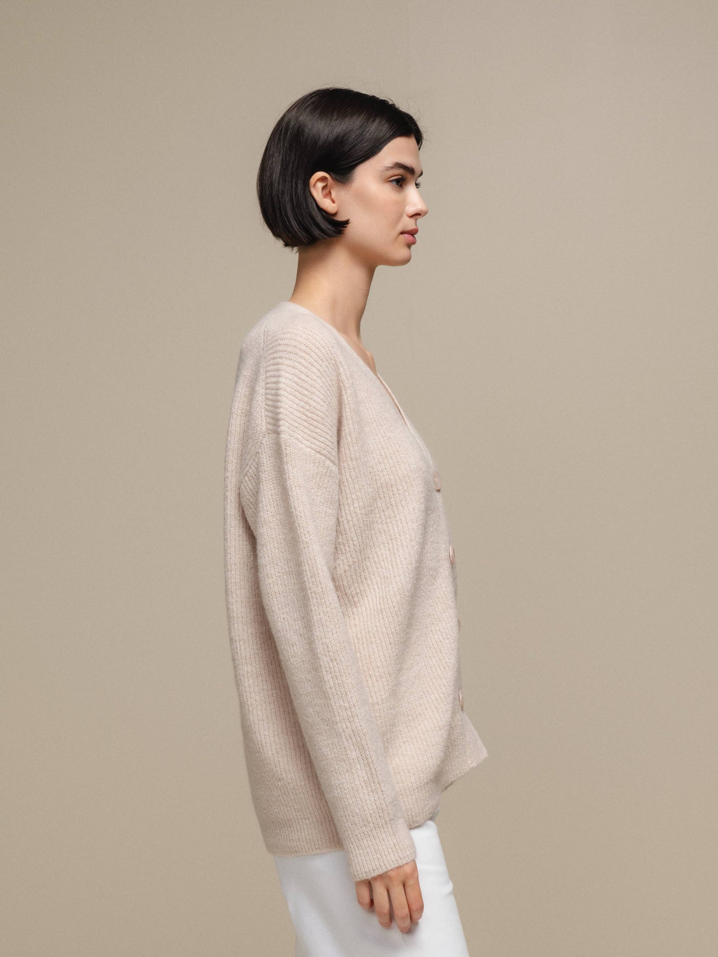 Cardigan in maglia con scollo a V e bottoni