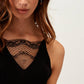 Top in viscosa con scollo a V e inserto in pizzo