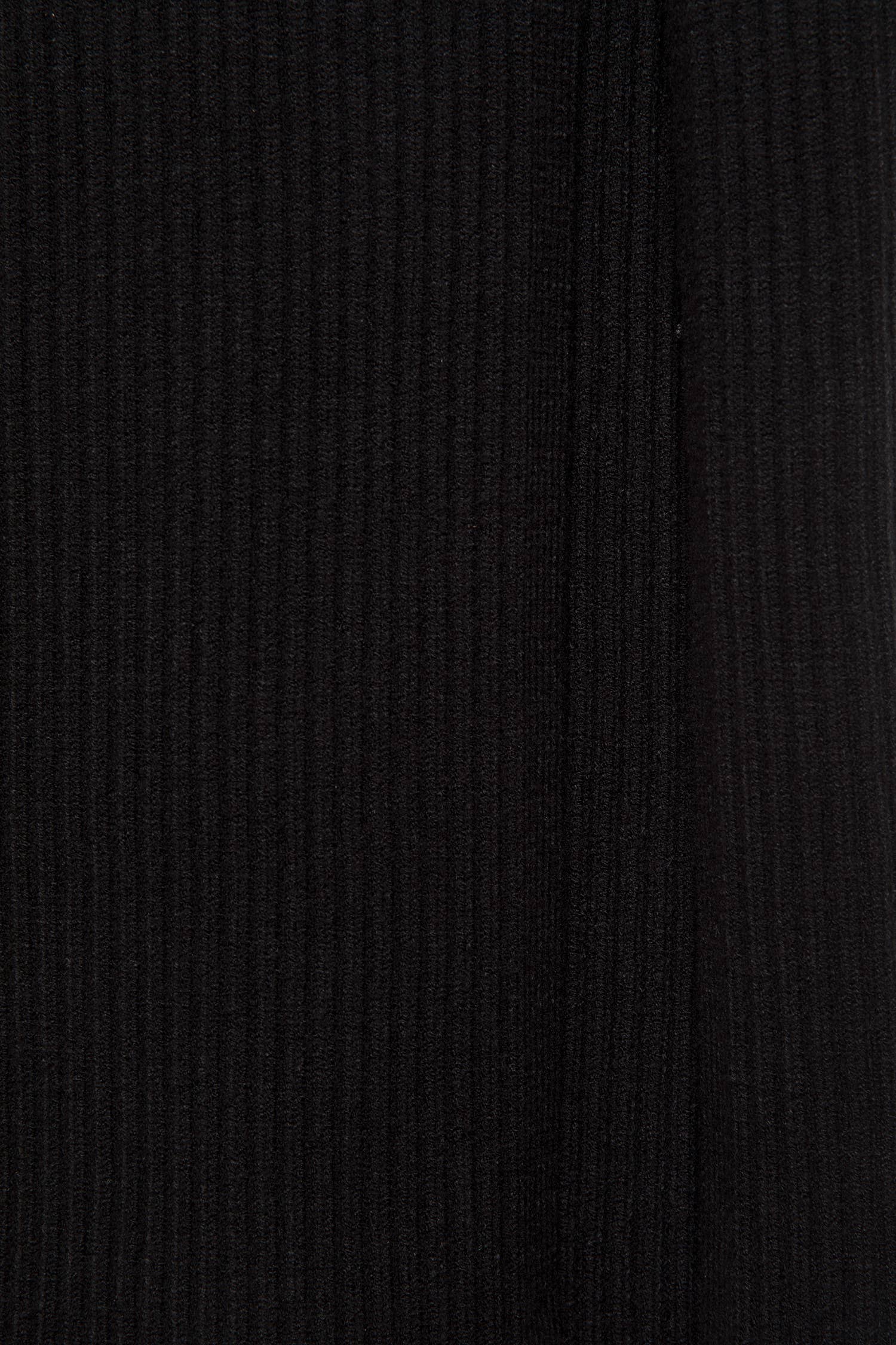 Gonna midi in maglia a costine con spacco frontale