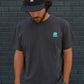 T-shirt unisex pigmentata grigio magnet con maxi stampa “Life by the Sea”