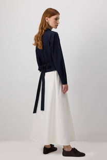 Camicia avvolgente in popeline blu navy in misto cotone