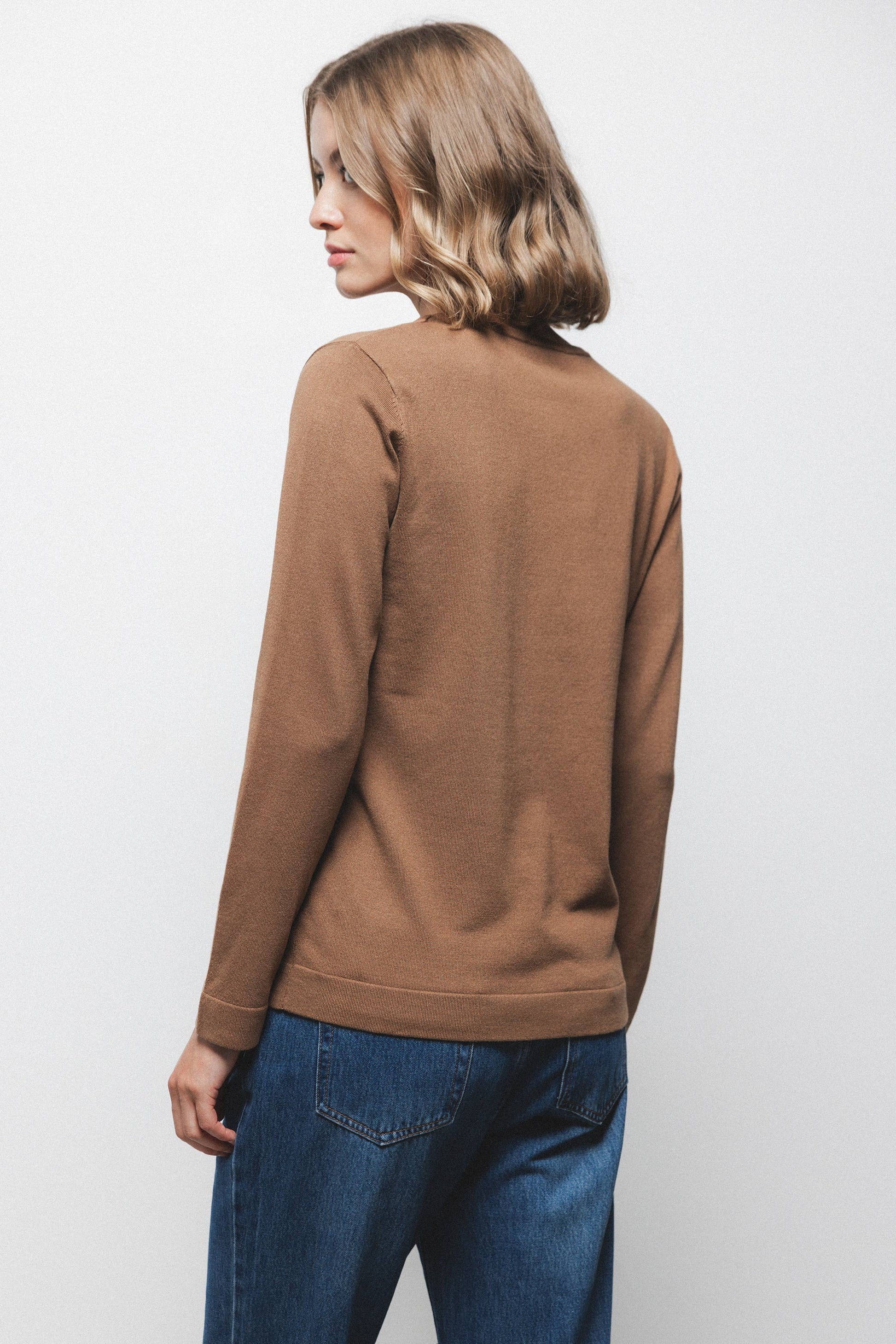 Maglione in maglia rasata con scollo a V