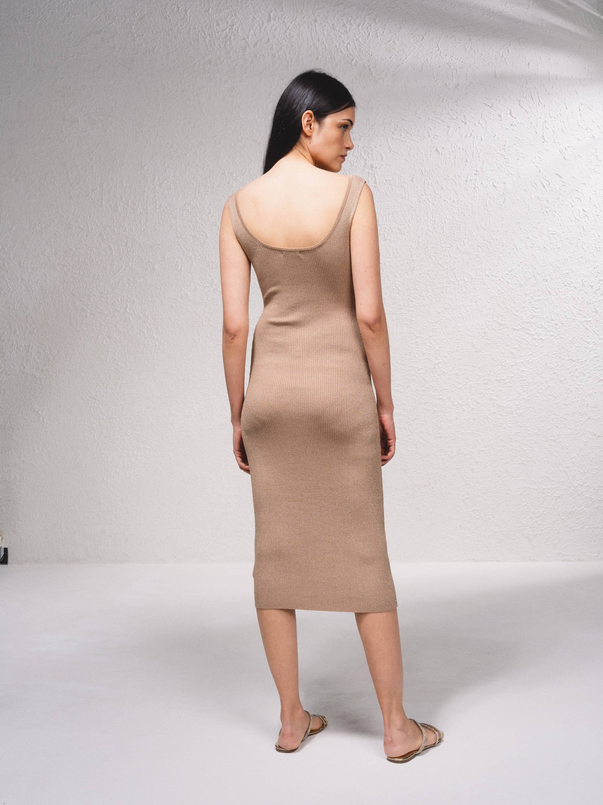 Abito midi aderente in maglia a coste metallizzata