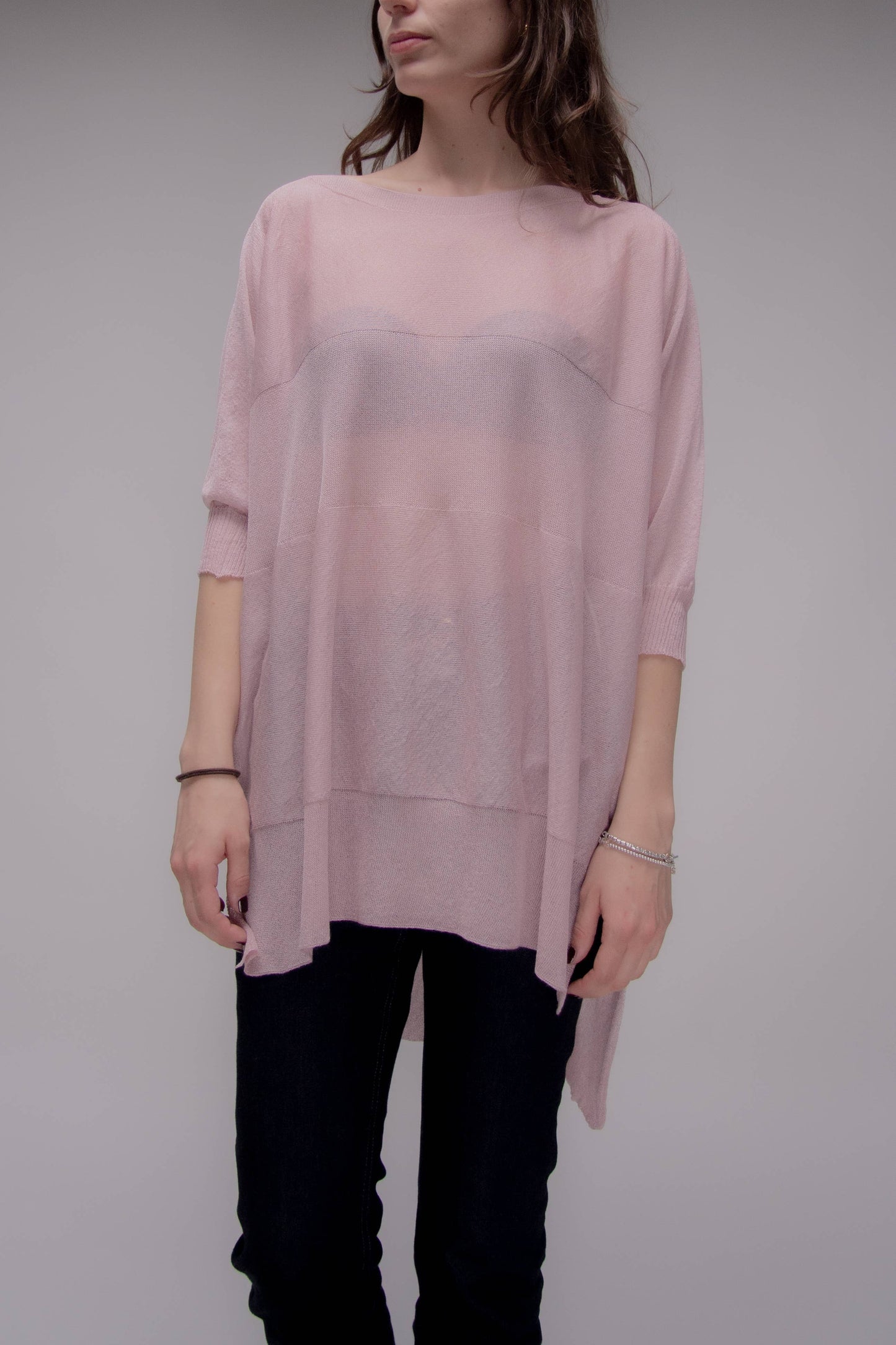 Pullover oversize con scollo a barca in maglia leggera