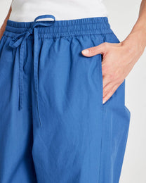 Pantaloni Astrid in popeline di cotone biologico azzurro