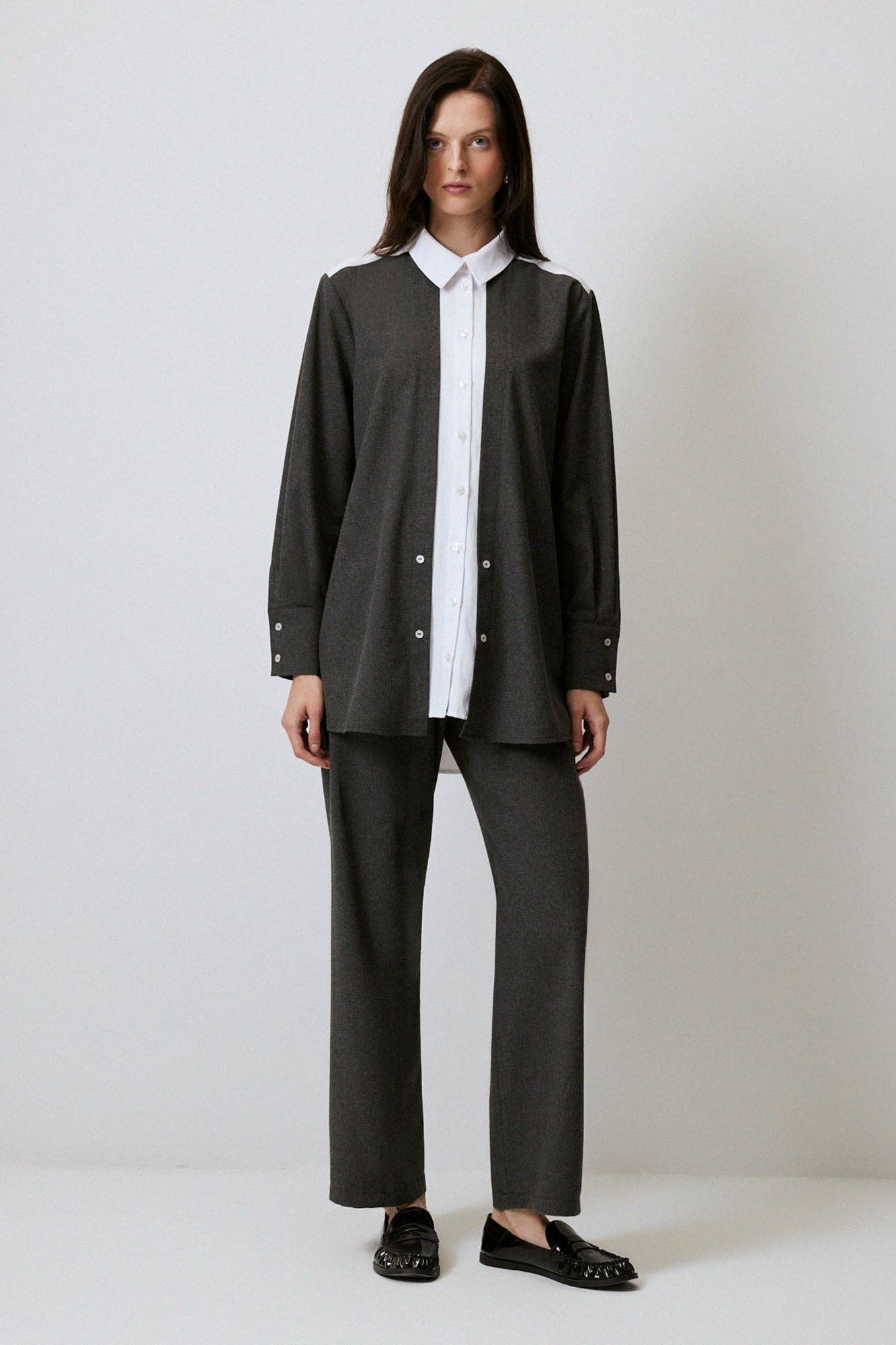 Camicia in tessuto melange bicolor con colletto a contrasto