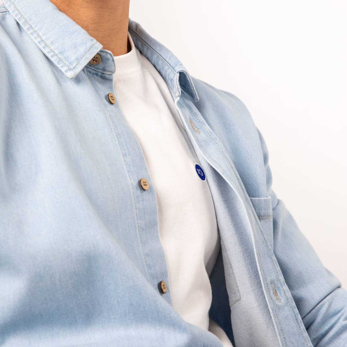 Overshirt in denim sbiancato azzurro chiaro