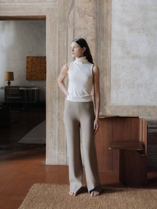 Dolcevita smanicato in merino e seta