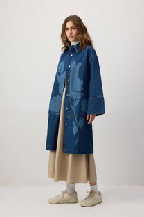 Giacca lunga in denim con stampa floreale