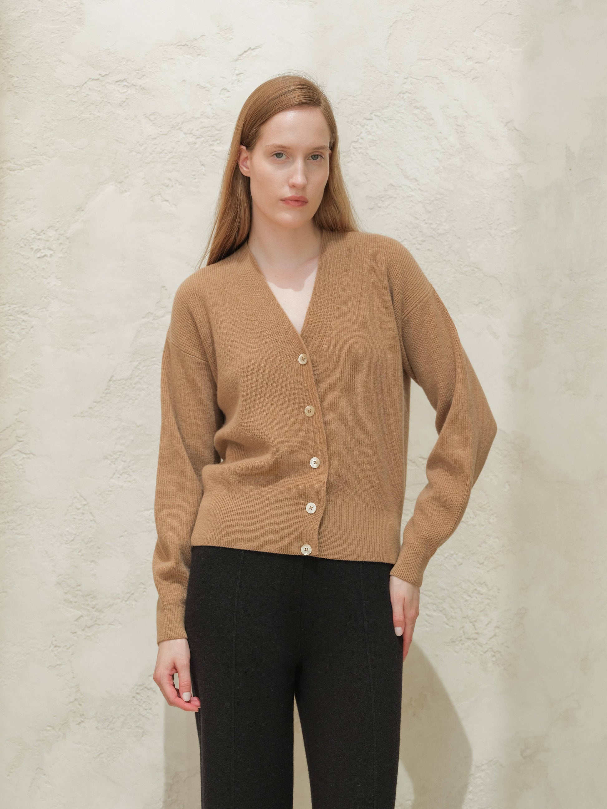 Cardigan a coste in misto cashmere minimal