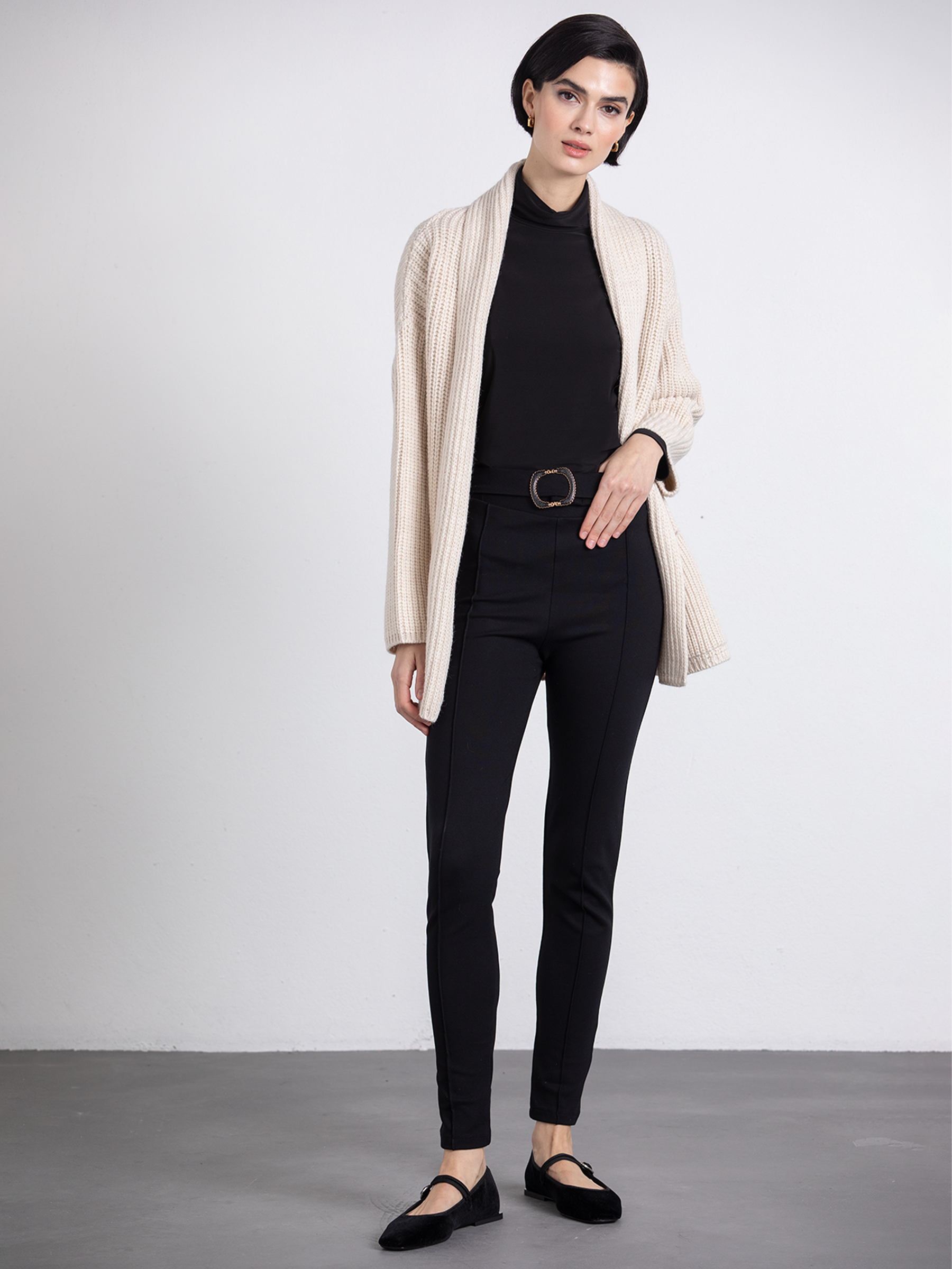 Cardigan in maglia beige oversize