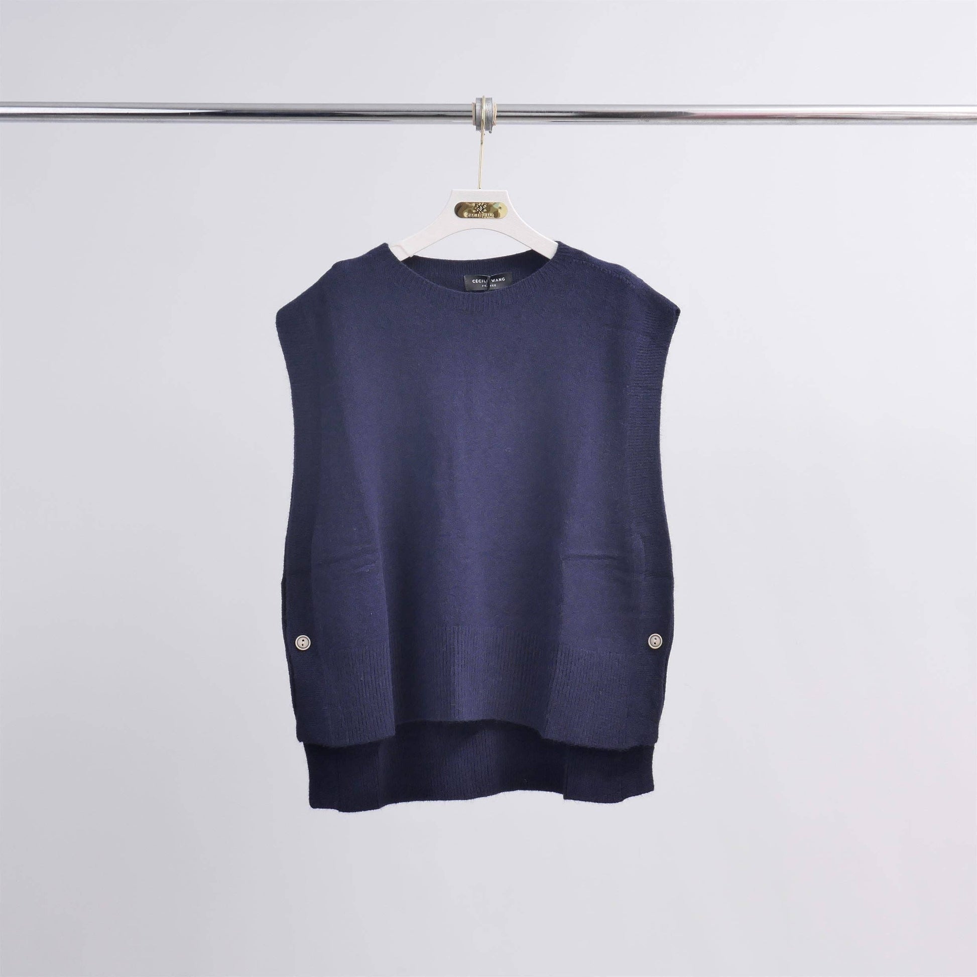 Poncho senza maniche in maglia strutturata con girocollo