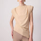 Blusa asimmetrica beige con pieghe sulla spalla
