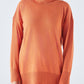 Maglione dolcevita con righe laterali