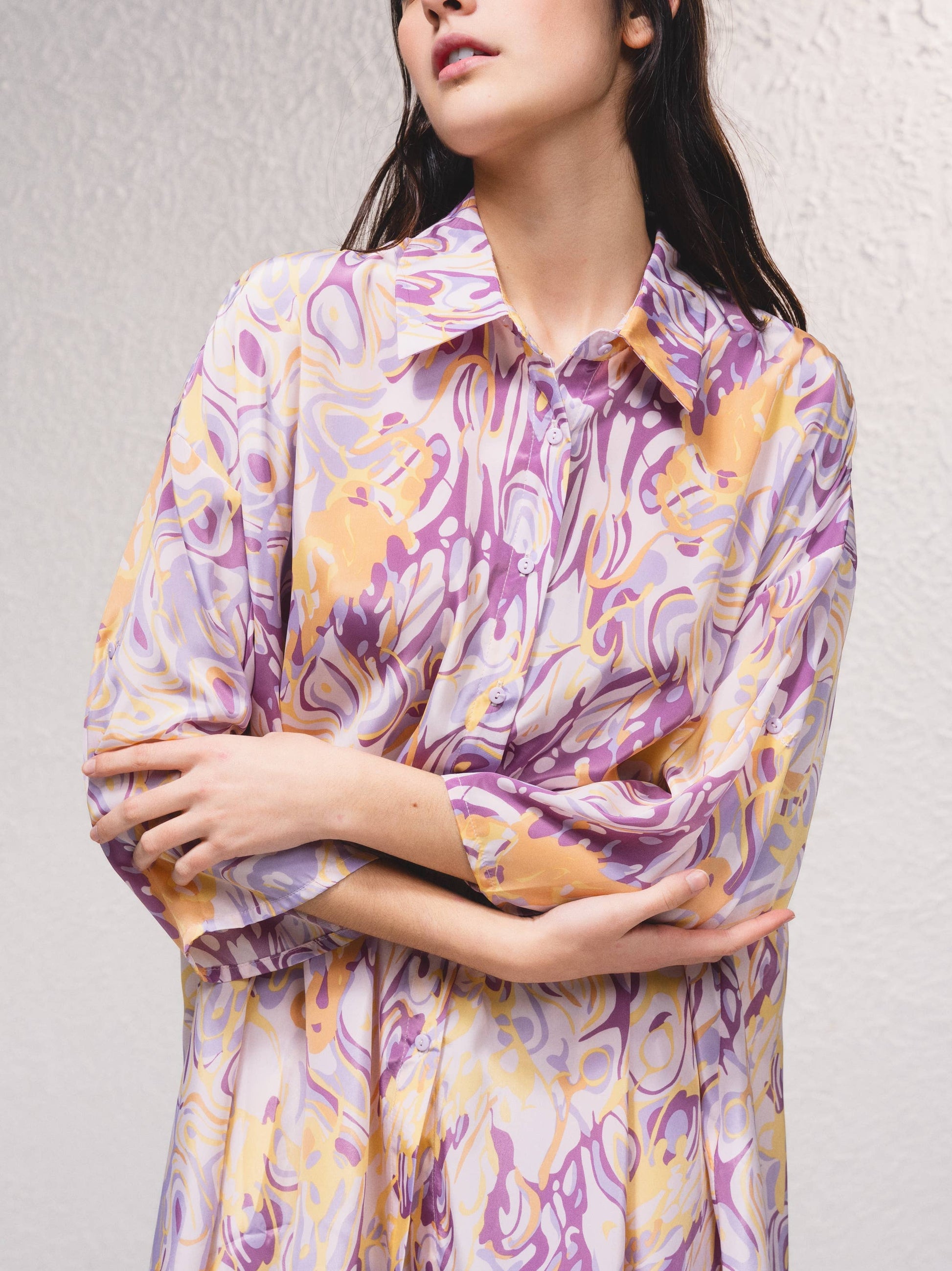 Vestito corto oversize in satin con stampa