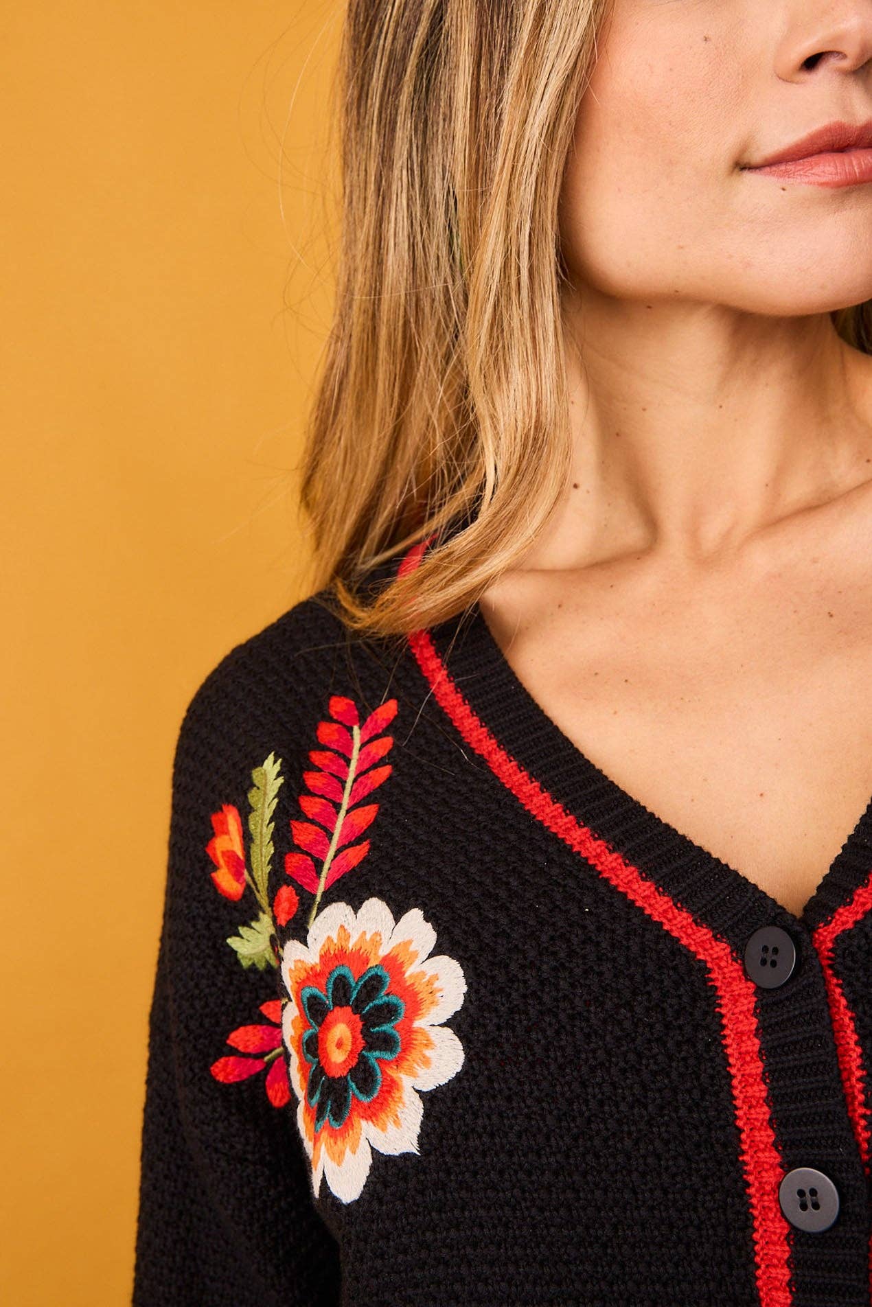 Cardigan Senda nero ricamato
