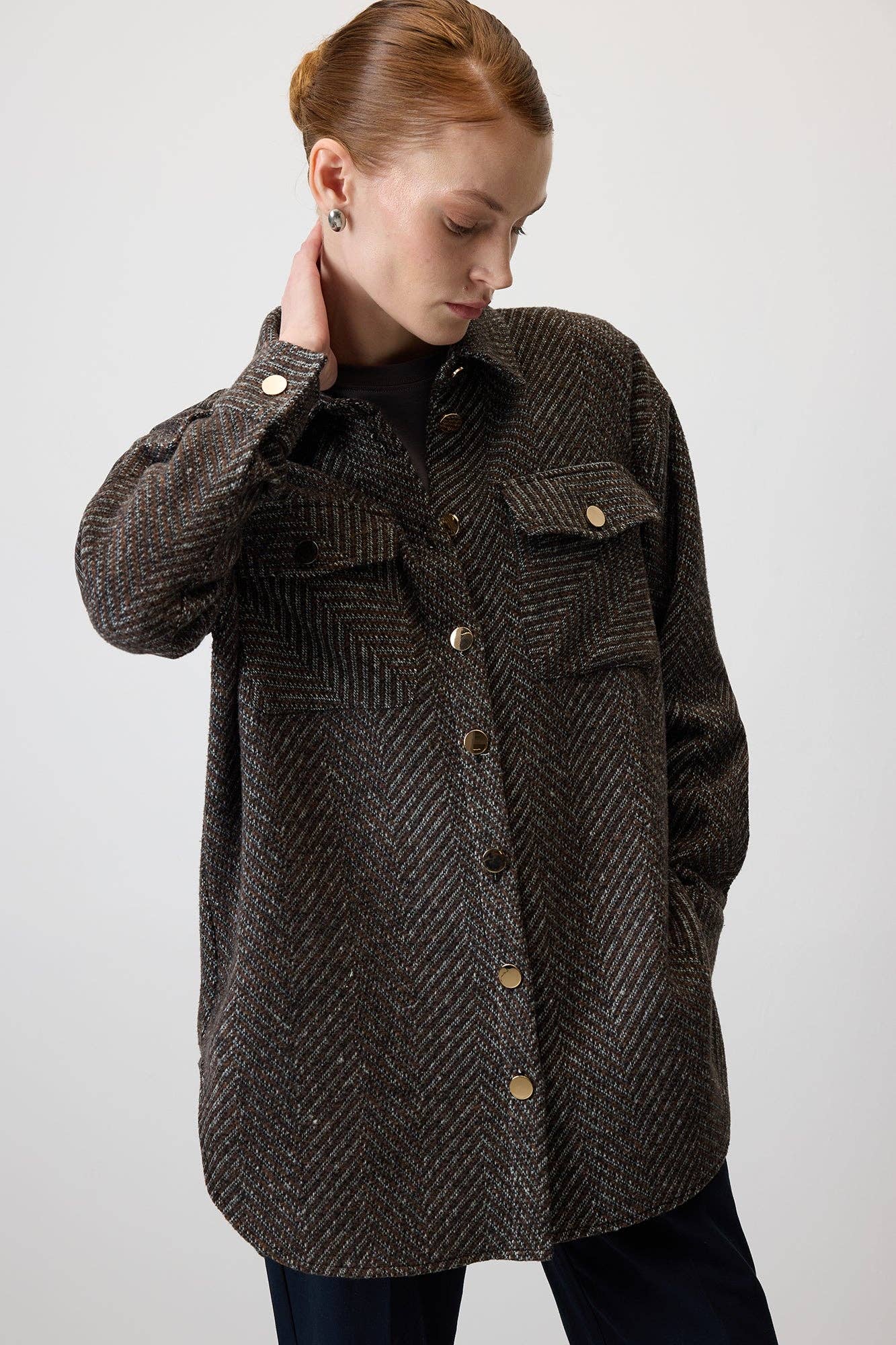 Camicia oversize a spina di pesce marrone