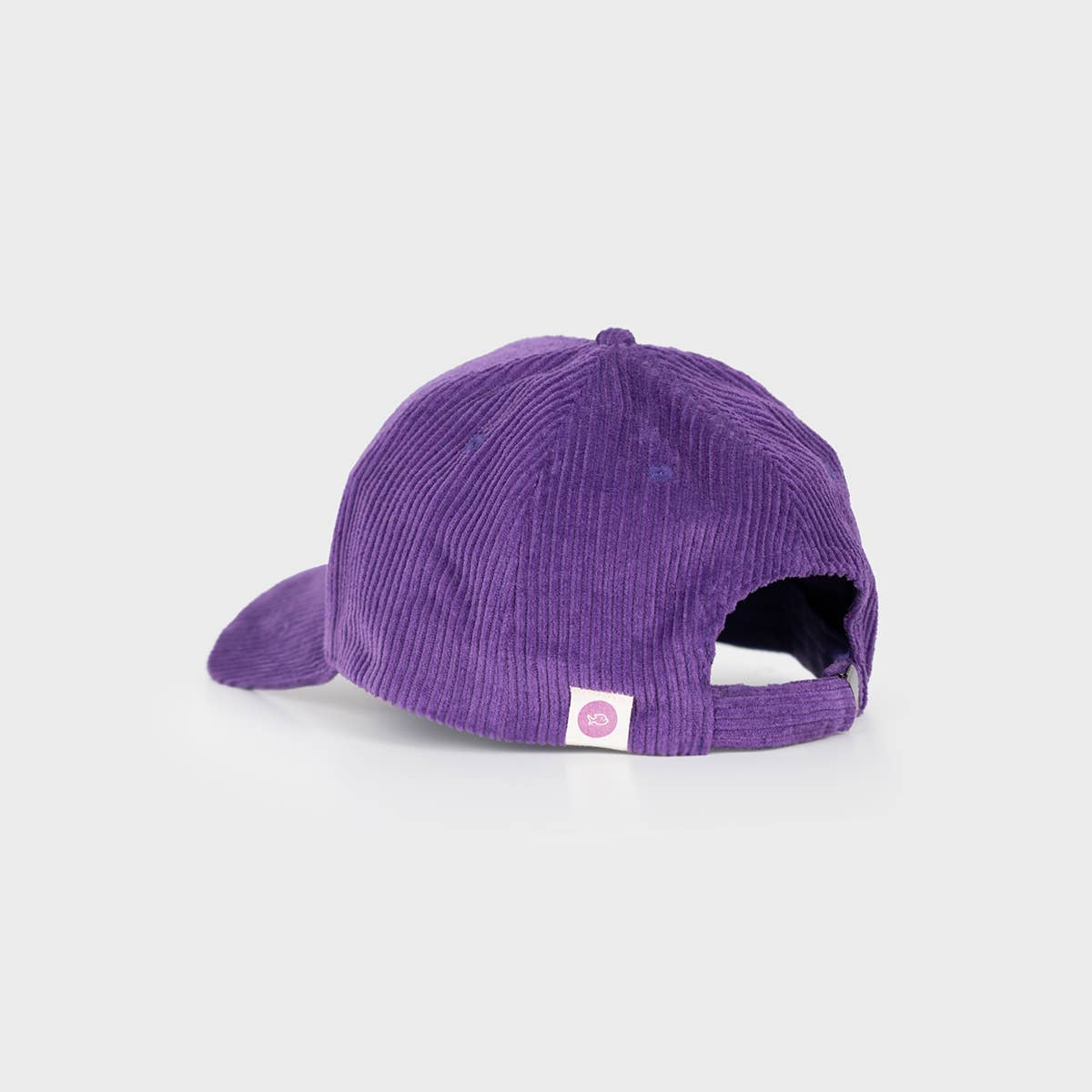 Cappellino in velluto viola con logo ricamato