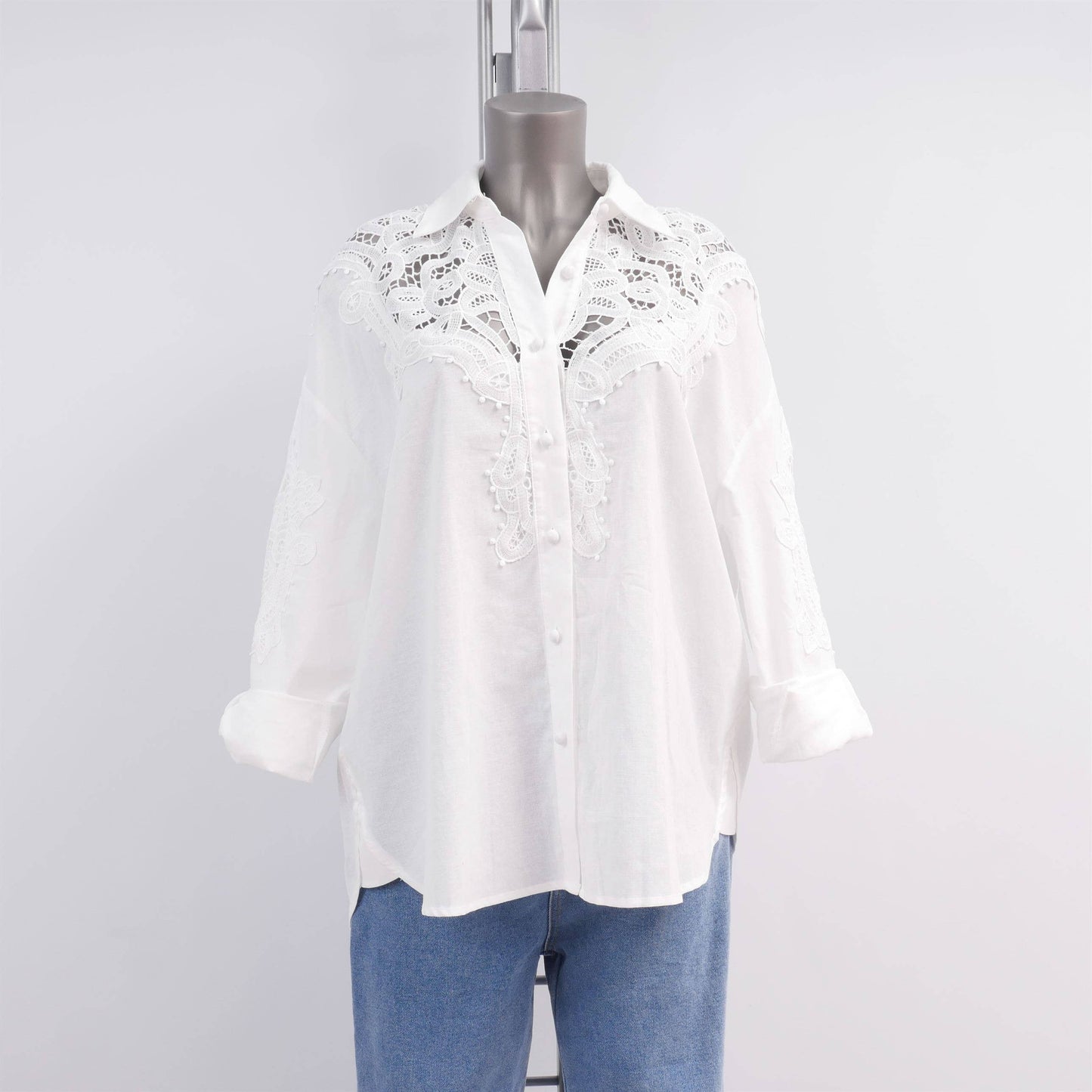 Camicia bianca in cotone e lino con pizzo