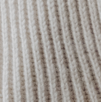 Dolcevita a maniche corte in puro cashmere
