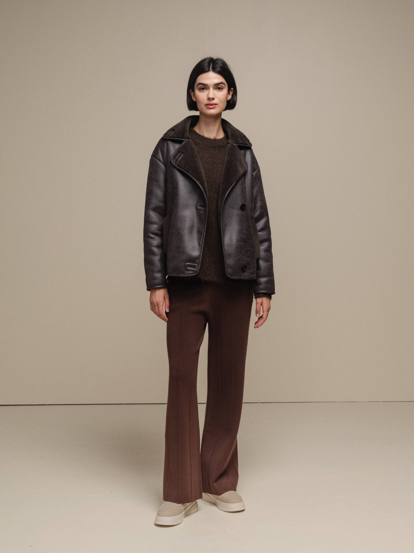 Cappotto corto effetto shearling marrone da donna