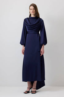 Abito in raso drappeggiato blu notte