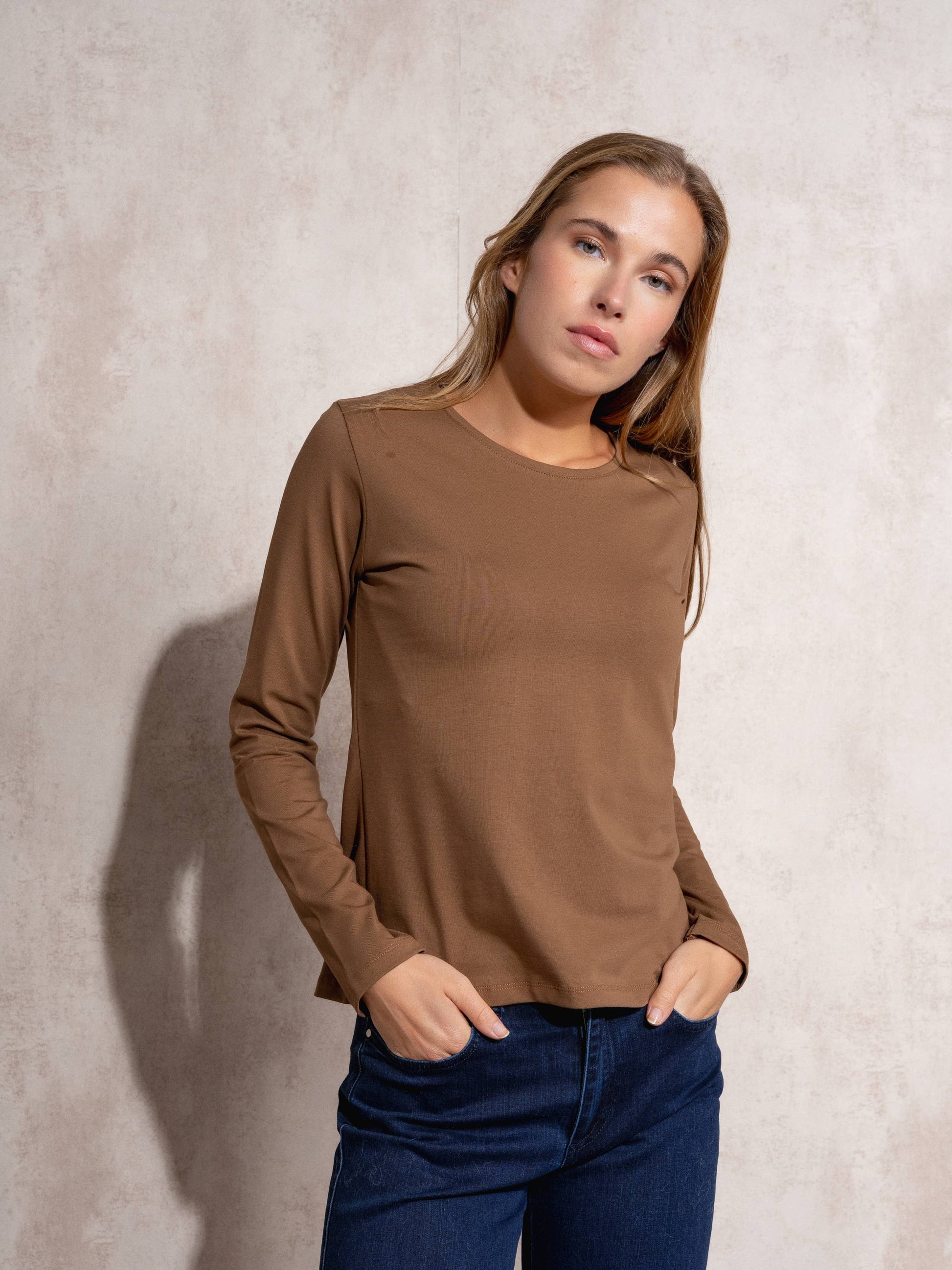 Maglia donna basic in cotone elasticizzato