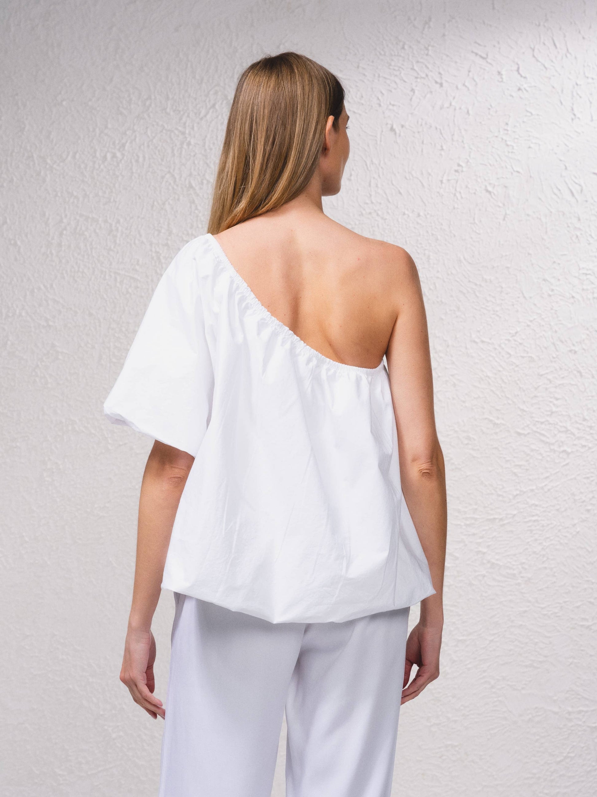 Blusa asimmetrica in popeline di cotone