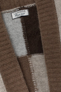 Cardigan in maglia color block con motivo geometrico