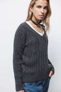 Maglione in maglia strutturata con scollo a V