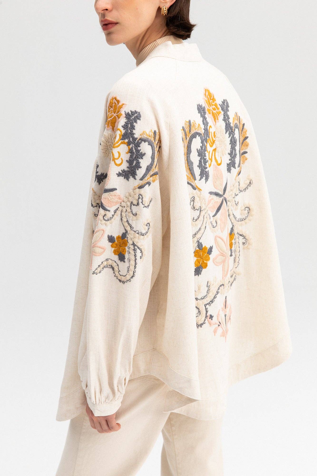 Giacca kimono in lino ricamato