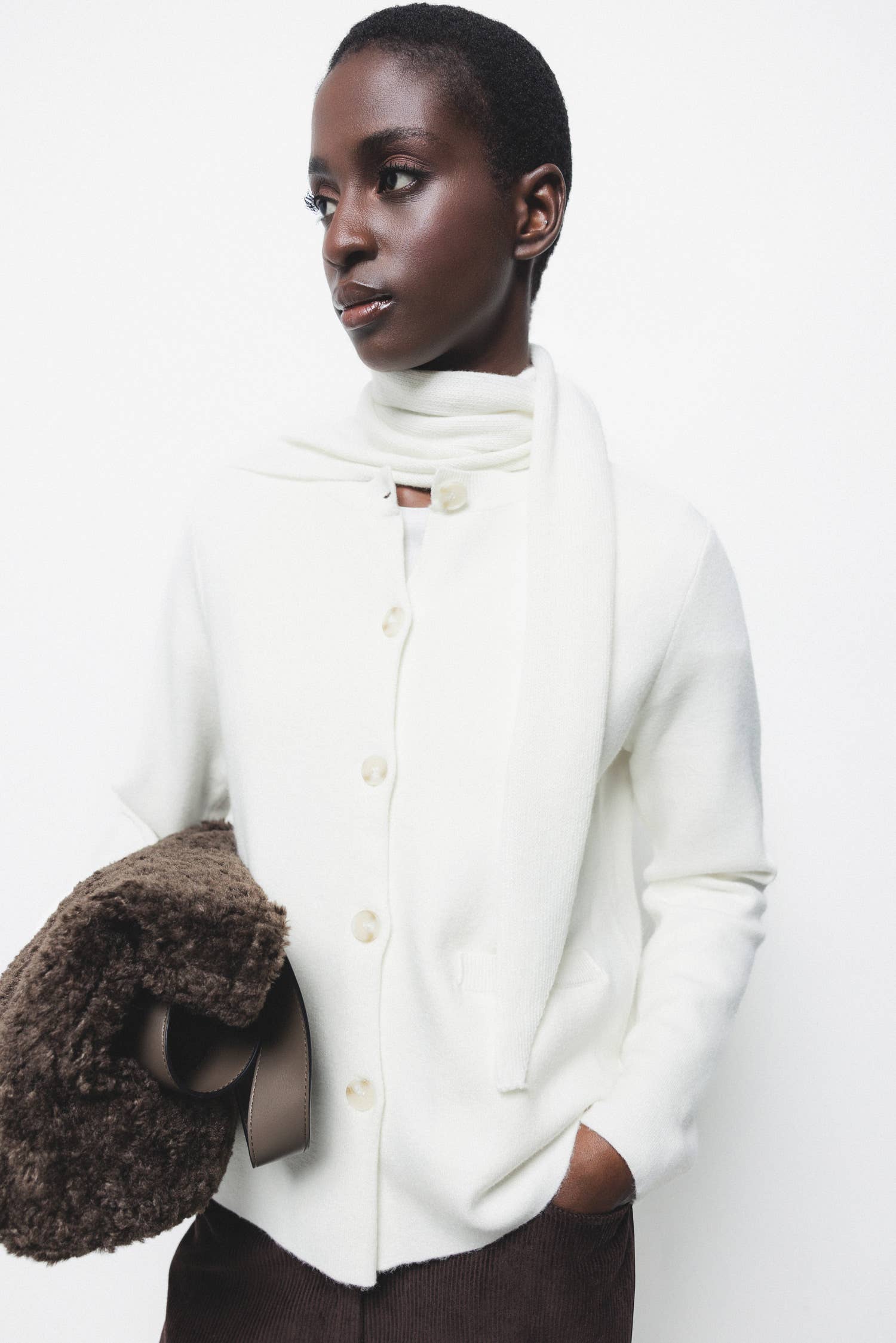 Cappotto cardigan in maglia rasata con bottoni e tasche