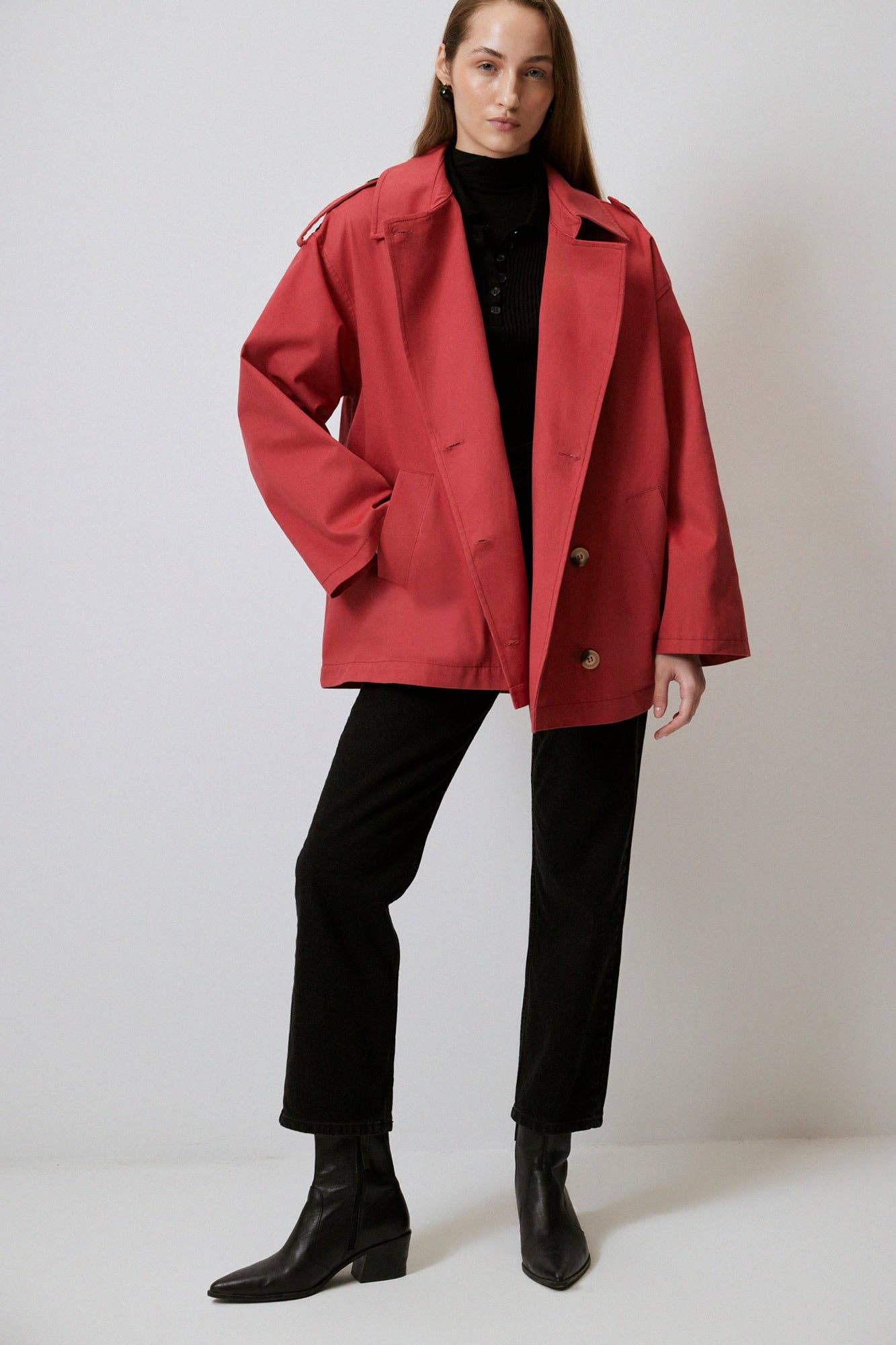 Trench corto doppiopetto in gabardina di cotone rosso