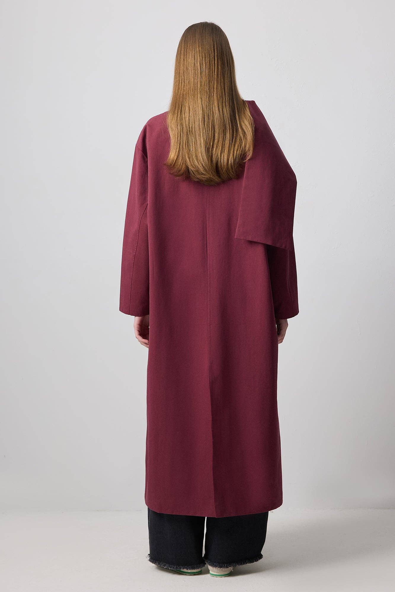 Trench coat lungo con sciarpa in misto cotone