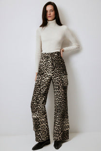 Pantaloni cargo a zampa in cotone leopardato