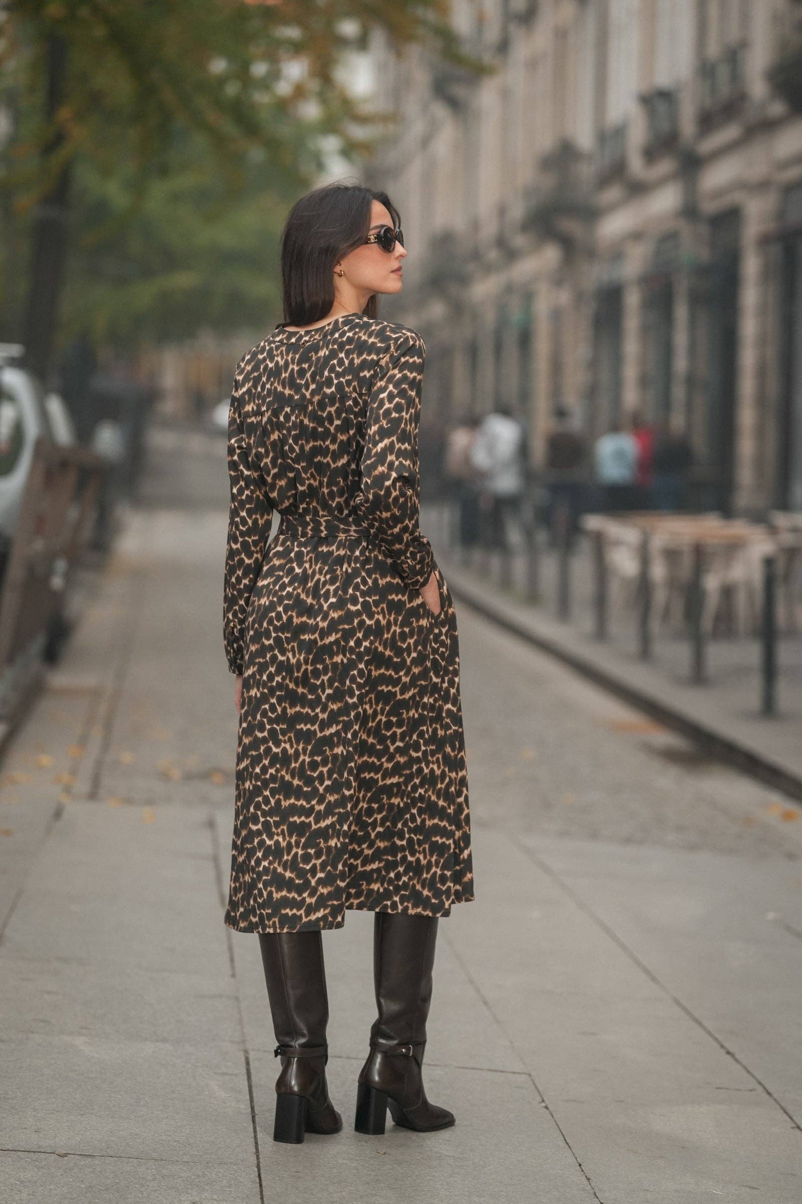 Abito midi animalier in viscosa con cintura