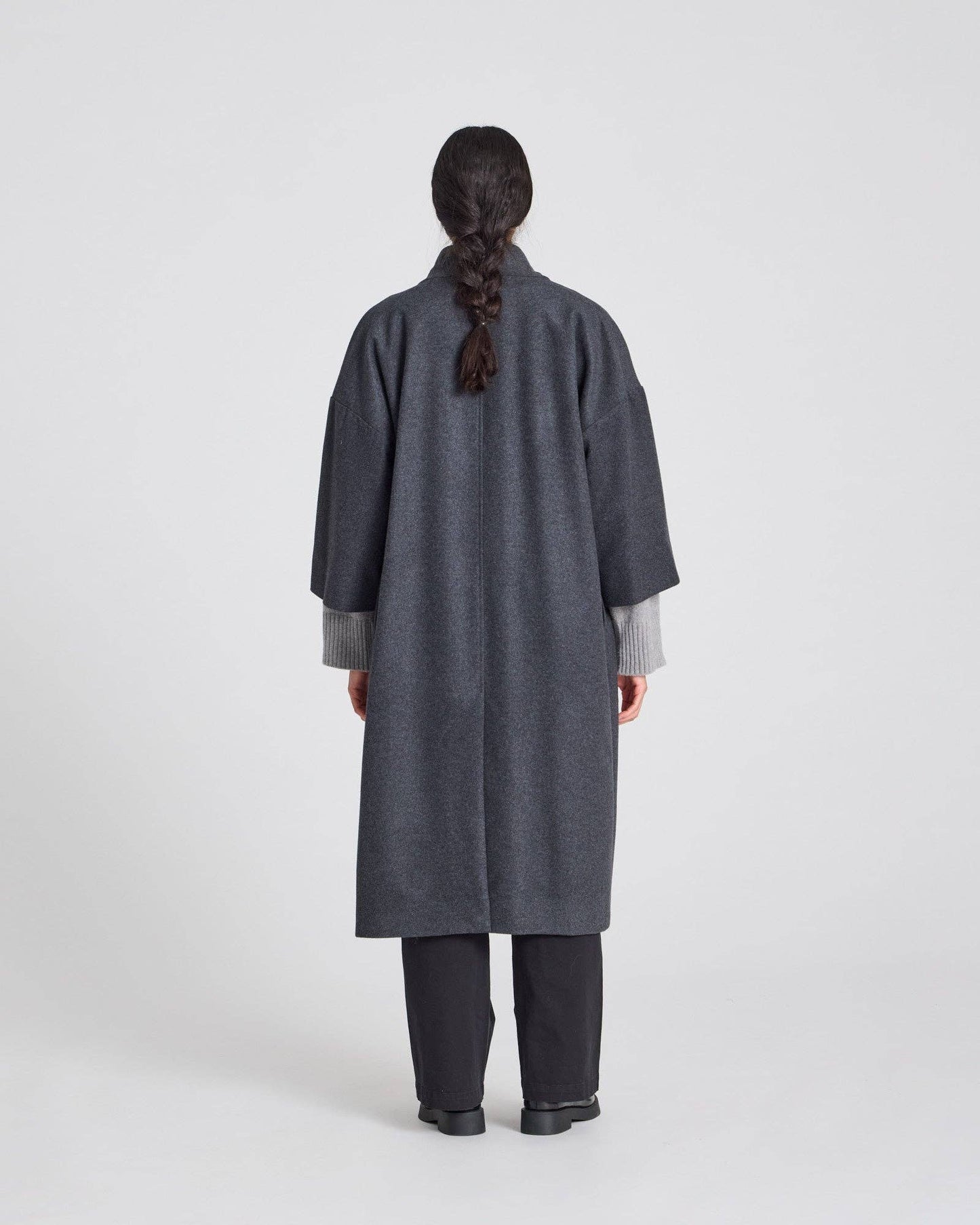 Cappotto lungo oversize Nete in lana riciclata grigio scuro mélange