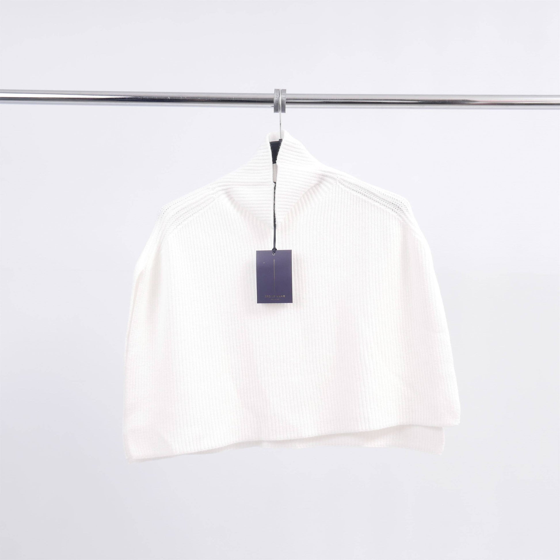Poncho maglione in maglia a coste con collo alto
