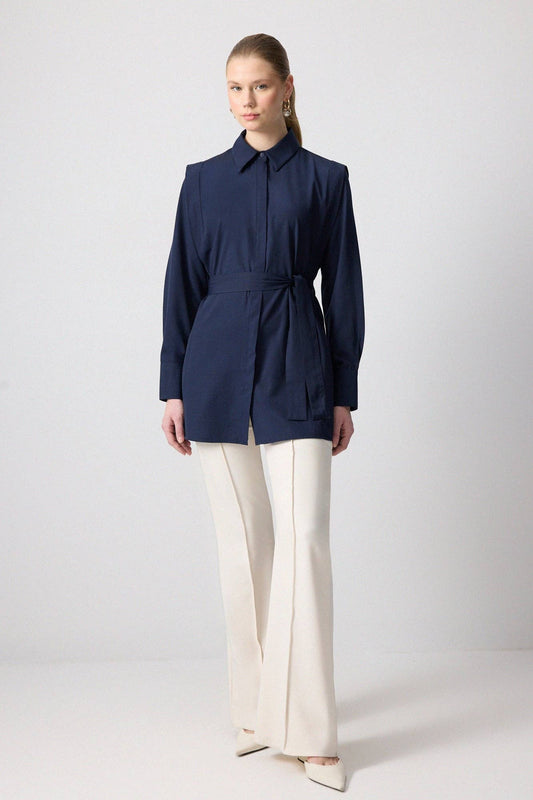 Camicia in popeline con cintura in vita