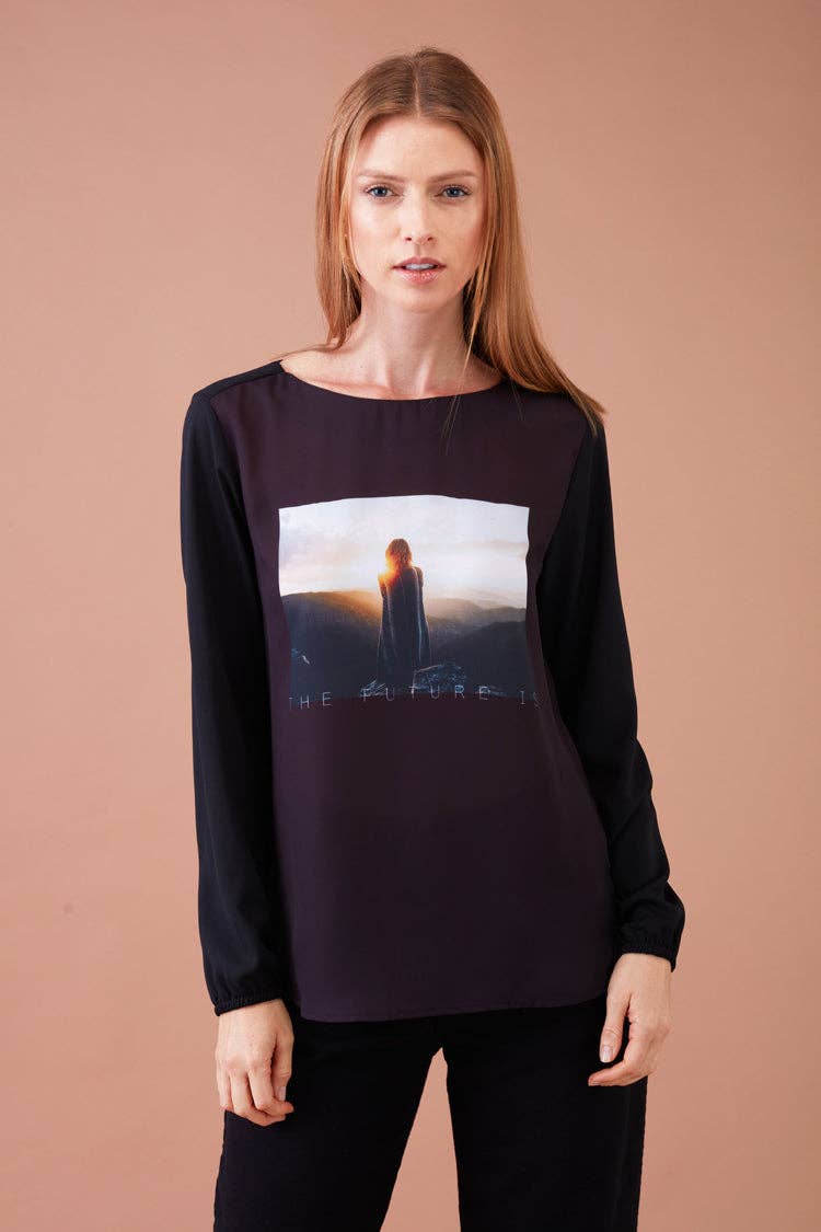 Blusa sublimata con stampa fotografica