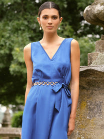 Abito midi in raso con scollo a V