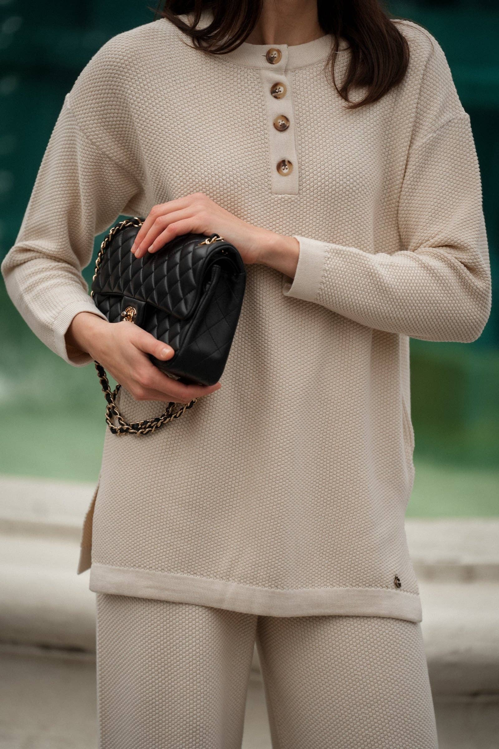 Maglia lunga testurizzata con bottoni