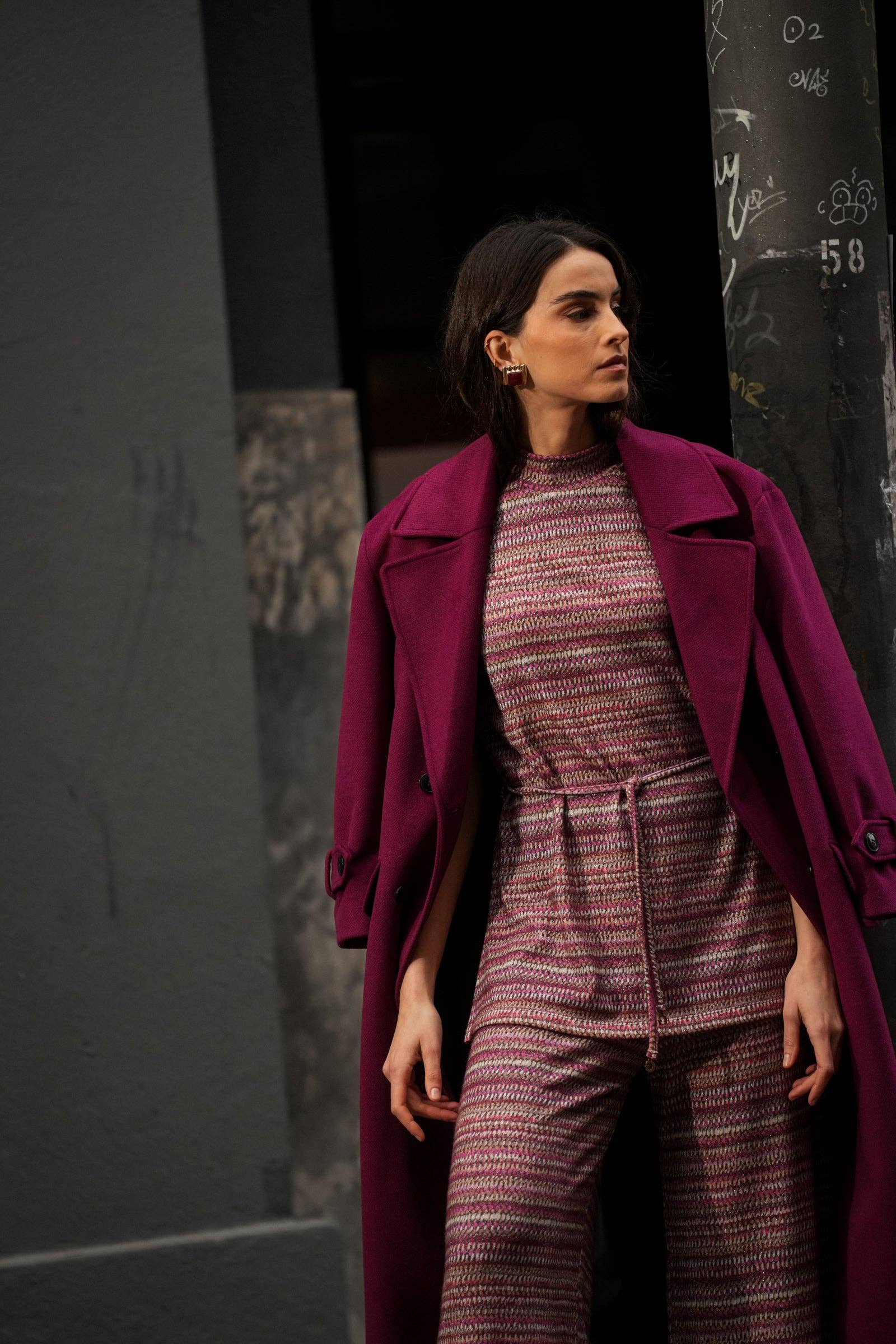 Tunica strutturata in maglia multicolore con cintura