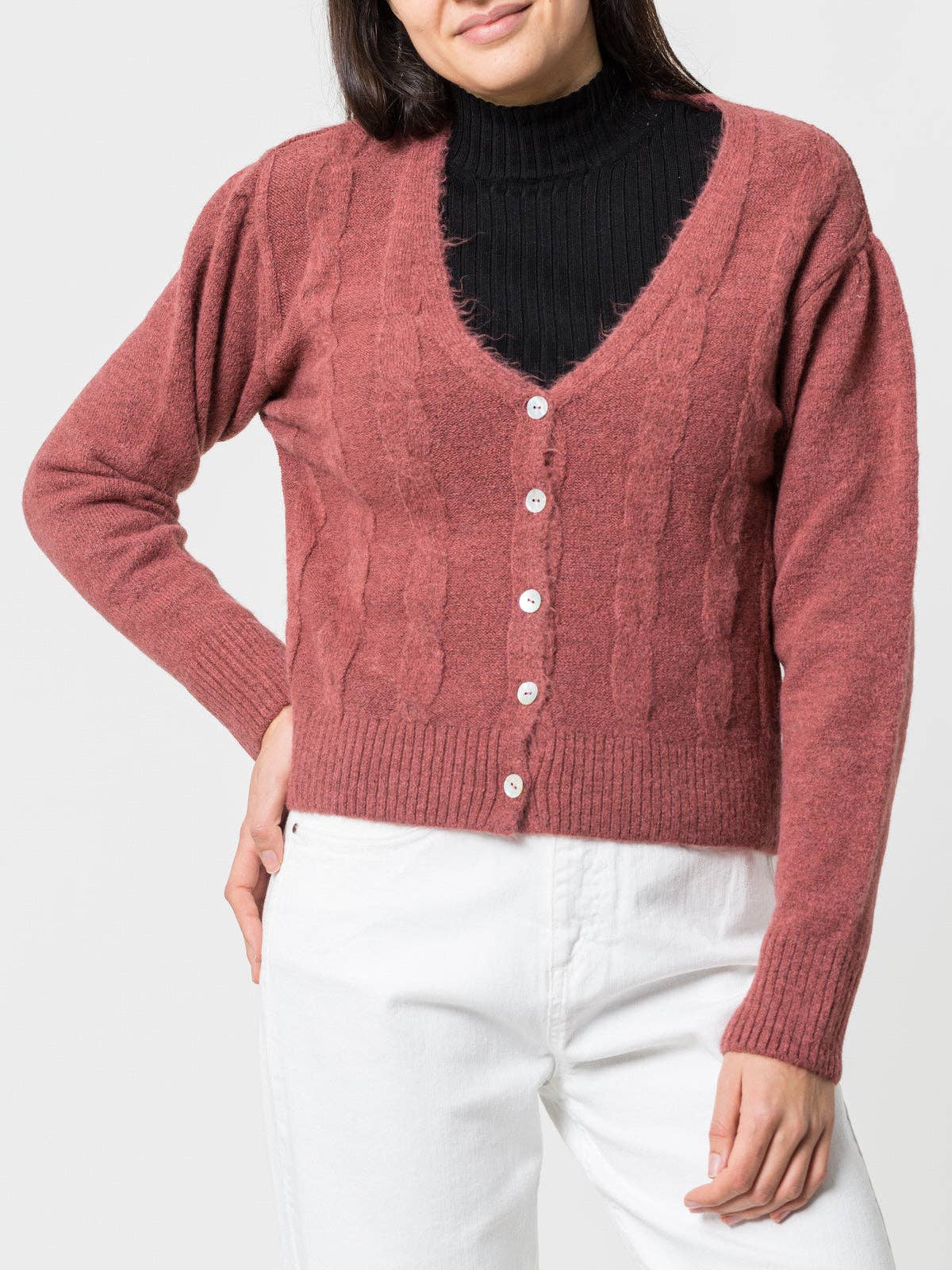 Cardigan in maglia a trecce con bottoni