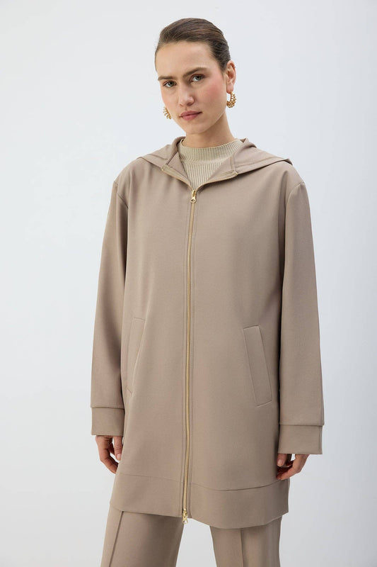 Giacca lunga con cappuccio e zip