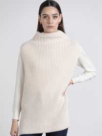 Gilet in maglia a coste con collo alto
