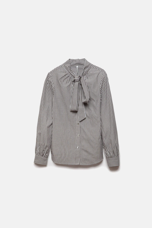 Camicia a righe con fiocco al collo