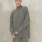 Maglione leggero dolcevita in misto cashmere con spacchi laterali